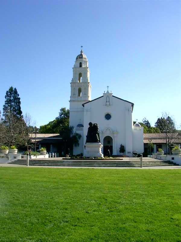 Campus of Saint Mary's College of California, Moraga, CA