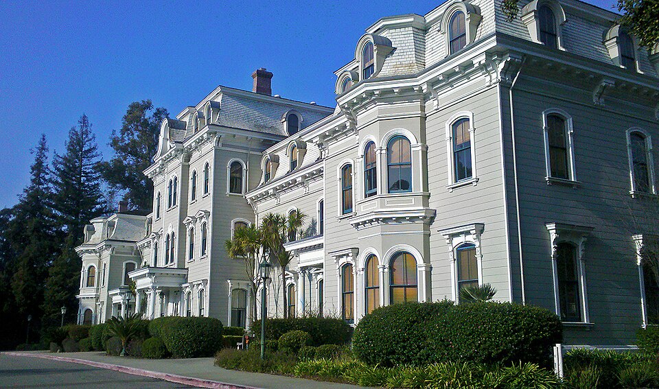 Campus of Northeastern University Oakland, Oakland, CA