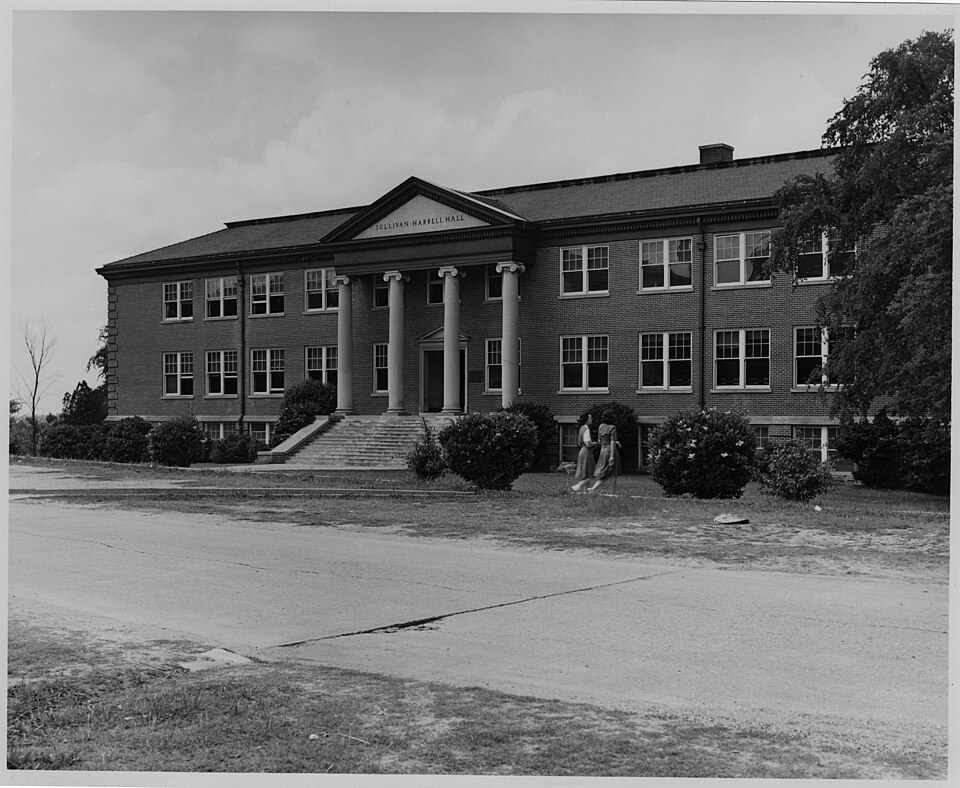 Campus of Millsaps College, Jackson, MS
